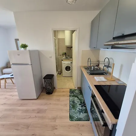 Center With Sea View * LʼÎle-Rousse