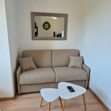 Center With Sea View *