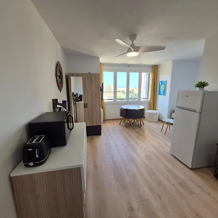 Center With Sea View Lägenhet LʼÎle-Rousse