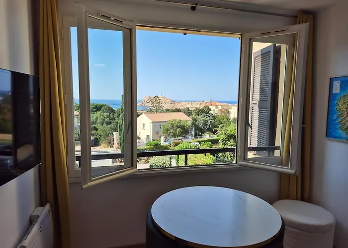 Apartment Center With Sea View L'Ile-Rousse (Corsica)